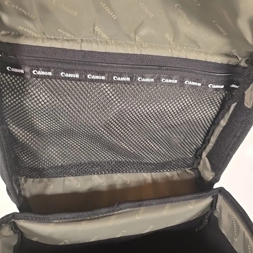 Large Canon 200DG Digital SLR Camera Case Gadget Bag‎ Good Condition